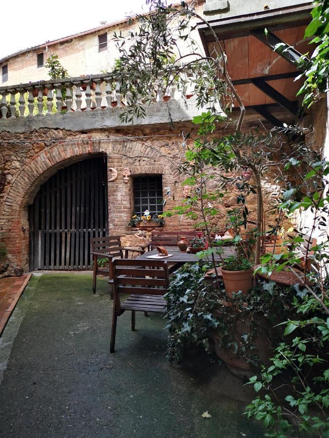 Antico Borgo Di Torri Bed & Breakfast Sovicille Eksteriør bilde