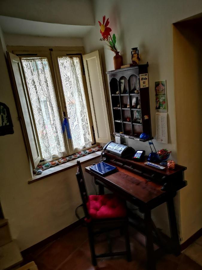 Antico Borgo Di Torri Bed & Breakfast Sovicille Eksteriør bilde