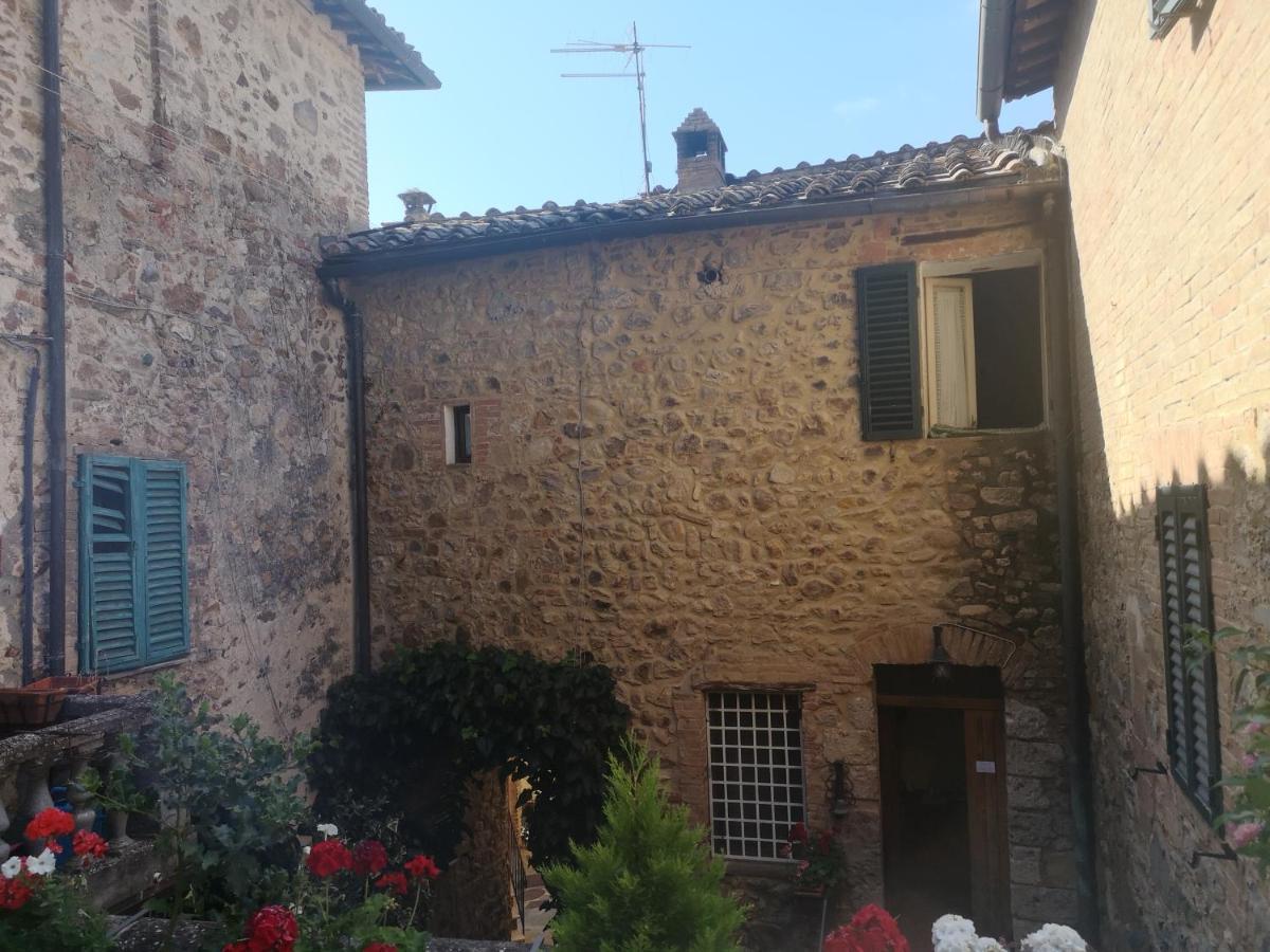 Antico Borgo Di Torri Bed & Breakfast Sovicille Eksteriør bilde