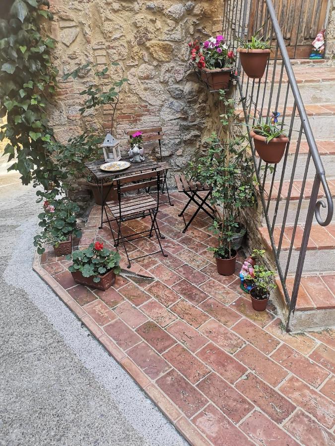 Antico Borgo Di Torri Bed & Breakfast Sovicille Eksteriør bilde