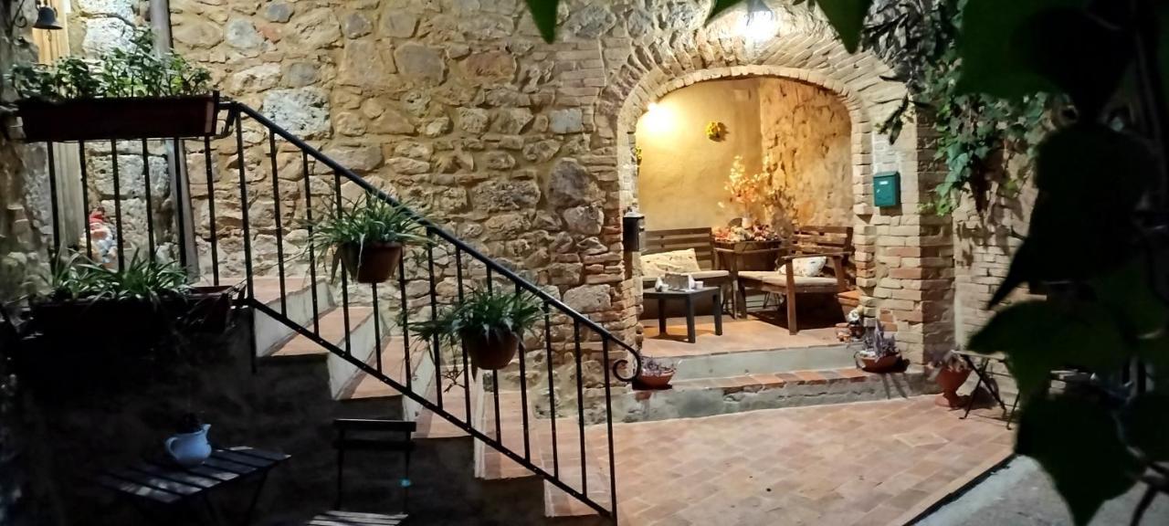 Antico Borgo Di Torri Bed & Breakfast Sovicille Eksteriør bilde