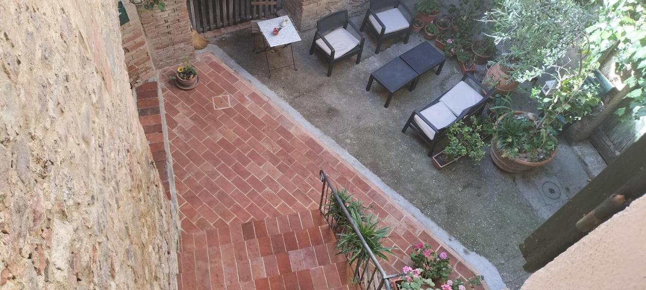 Antico Borgo Di Torri Bed & Breakfast Sovicille Eksteriør bilde