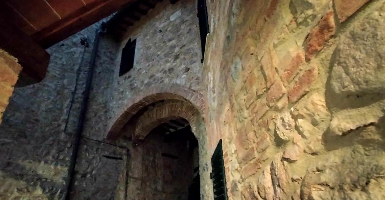 Antico Borgo Di Torri Bed & Breakfast Sovicille Eksteriør bilde
