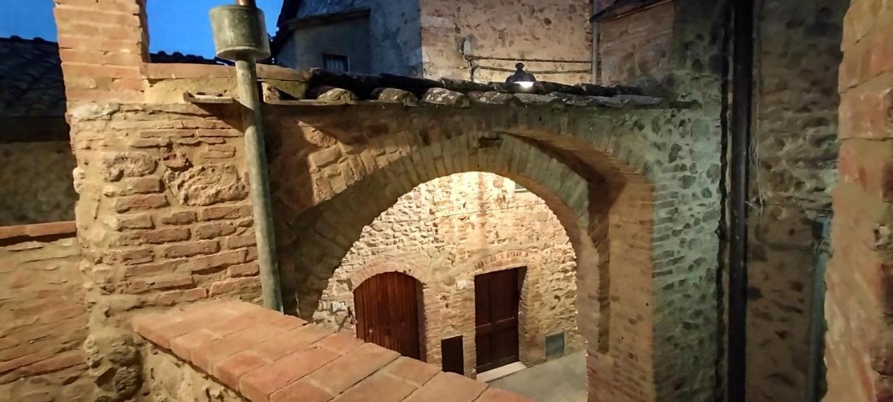 Antico Borgo Di Torri Bed & Breakfast Sovicille Eksteriør bilde