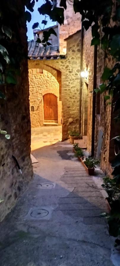 Antico Borgo Di Torri Bed & Breakfast Sovicille Eksteriør bilde